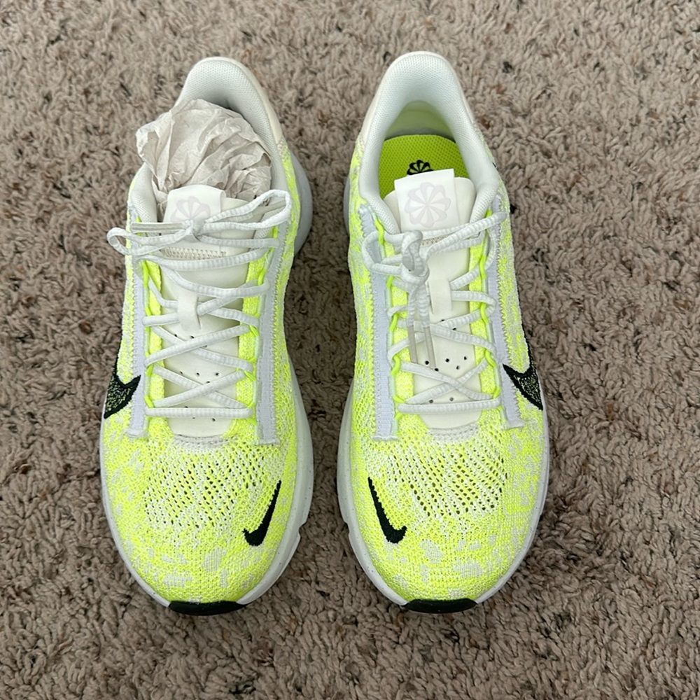 Nike Flyknit Sneakers